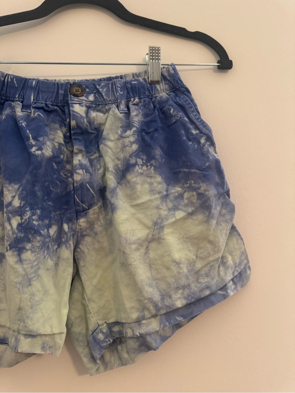Chubbies Tie-Dye Blue and Cream 5inch Inseam Shorts - Picture 3 of 10